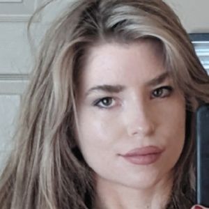 Meet your Posher, Isadora